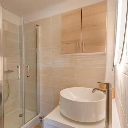 Mazargues Furnished Flat Apartment *